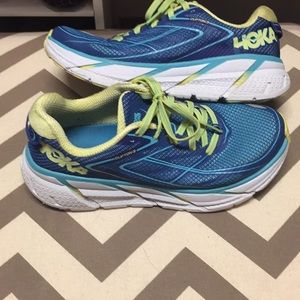 Hoka shoes size 7.5